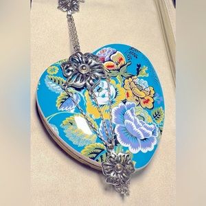 Brighton vintage two tone floral bracelet